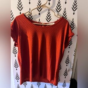 Red textured short sleeve shirt large